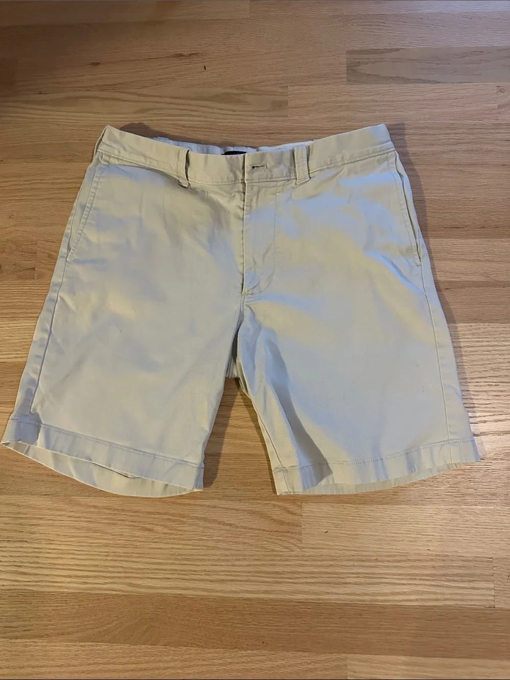 JCrew Men's Chino Shorts in Light Beige 32” waist 7” inseam